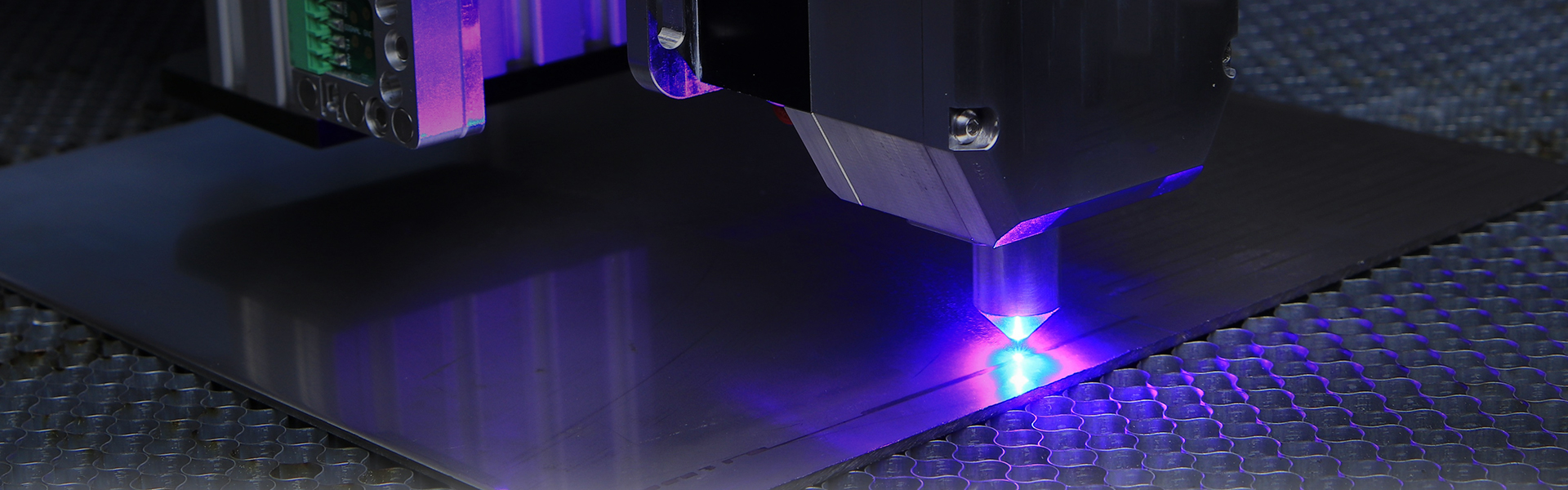 深圳市漢威激光設(shè)備有限公司